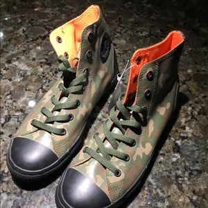 Converse Chuck Taylor hi tops